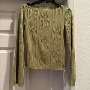 NWT EM olive green raw edges long sleeve size S